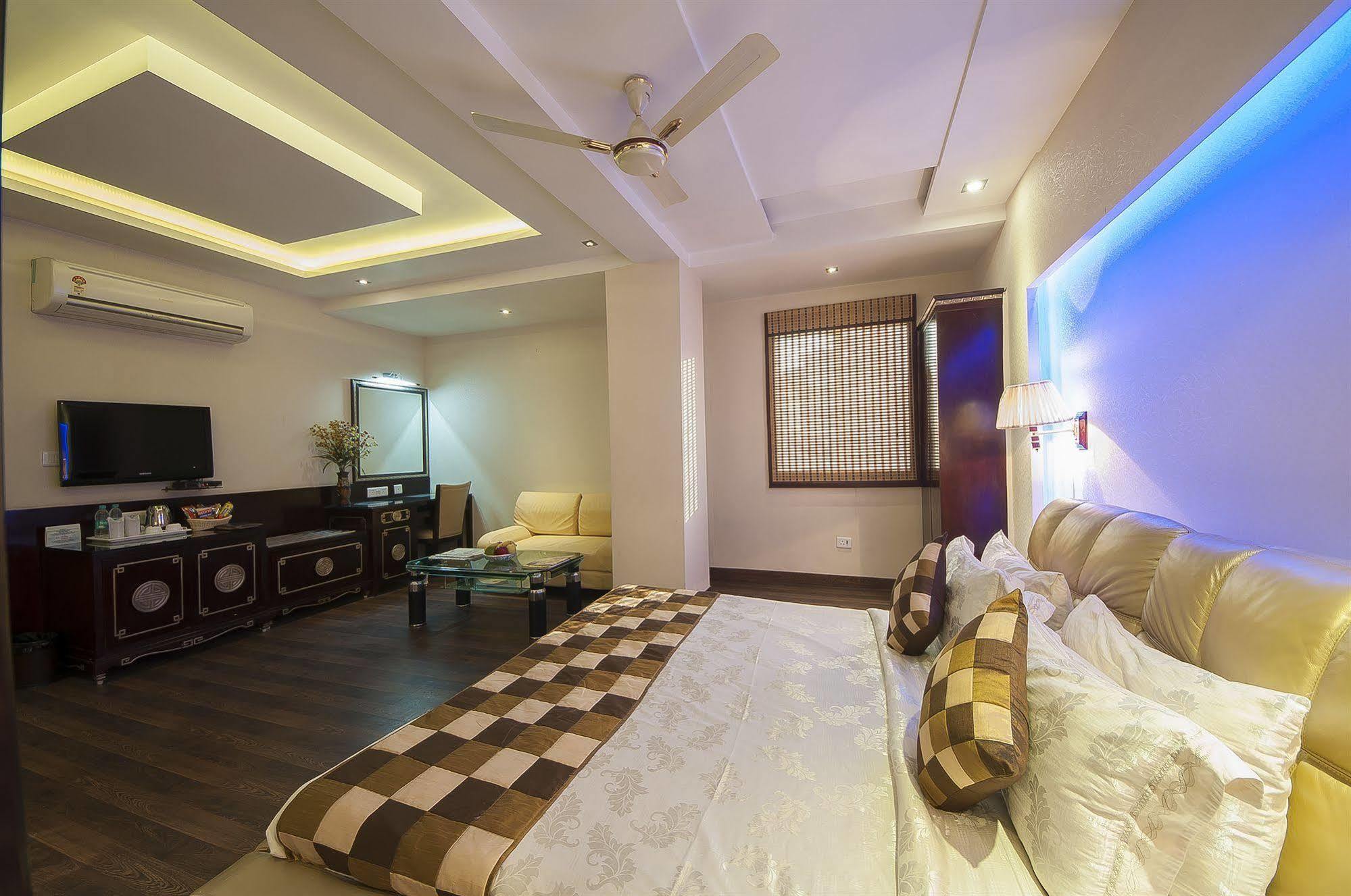 Dewdrop Intercity Hotel Delhi  Ngoại thất bức ảnh